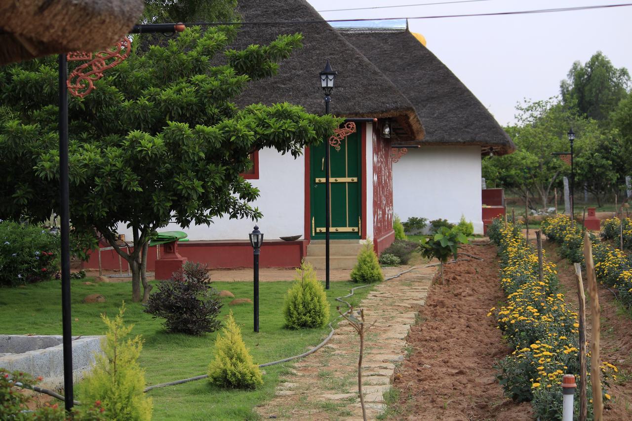 Hotel Malgudi Farms Bangalore Esterno foto